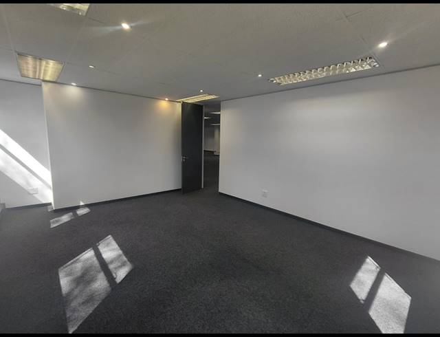 359M² OFFICE TO LET IN BRYANSTON